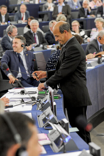 Foto 10: Plenary Session week 21 2015 in strasbourg - European Agenda on Migration  Council and Commission statements