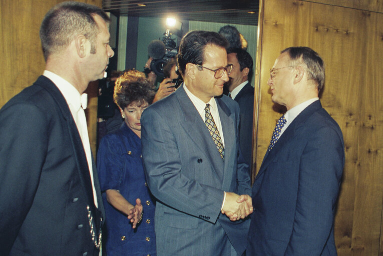 Klaus KINKEL, German Foreign Minister meets Klaus HANSCH EP President in Strasbourg in July 1994.