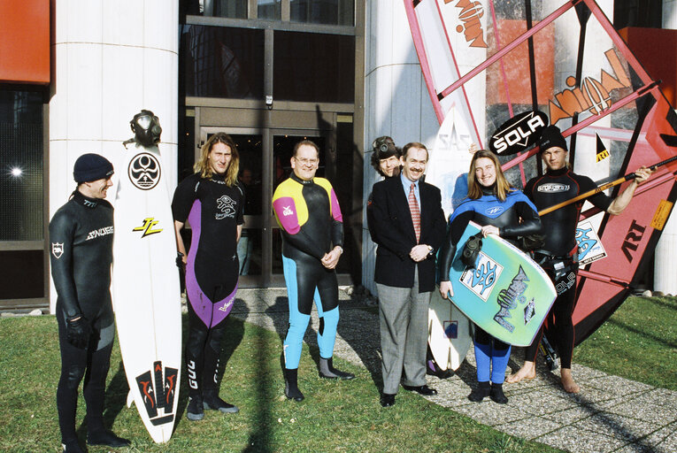 Fotó 9: British MEPs support the Surfers against Sewage (SAS) movement