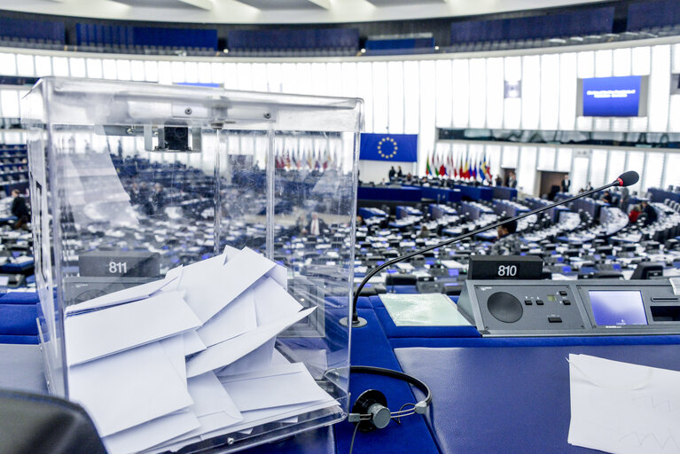 Photo 2: Plenary session Week 3 2017 in Strasbourg - Election of the Vice-Presidents of Parliament