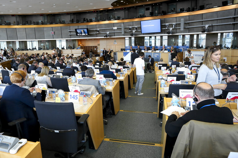 Foto 11: Plenary session of the European Committee of the Regions - Plenary