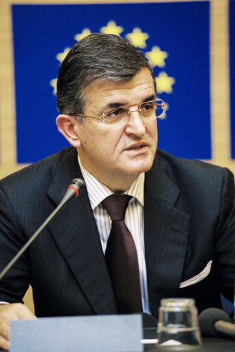 Valokuva 10: Press Conference of Svetozar MAROVIC, President of Serbia-Montenegro