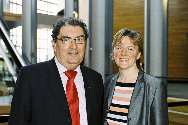 Снимка 24: Portrait of Mep John HUME with other UK MEP's  at the European Parliament in Strasbourg