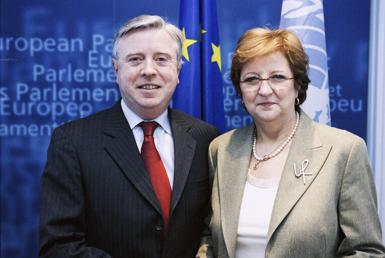 Fotó 7: Pat COX - EP President meets with Louise FRECHETTE, United Nations Deputy Secretary General