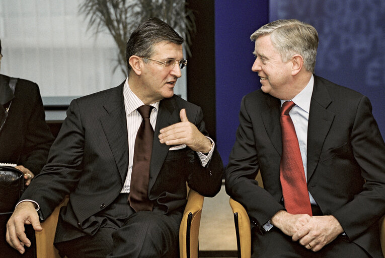 Valokuva 8: Pat COX - EP President meets with Svetozar MAROVIC, President of Serbia-Montenegro