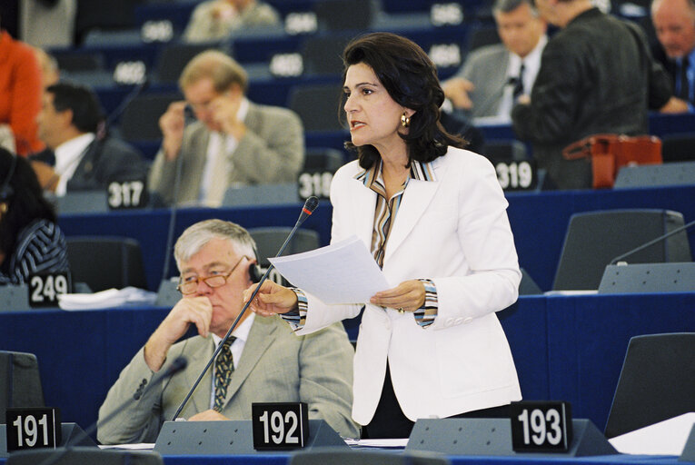 Zdjęcie 16: MEP Rodi KRATSA-TSAGAROPOULOU speaks in plenary session in Strasbourg