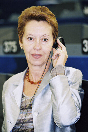 Zdjęcie 3: MEP Adeline HAZAN attends a plenary session in Strasbourg