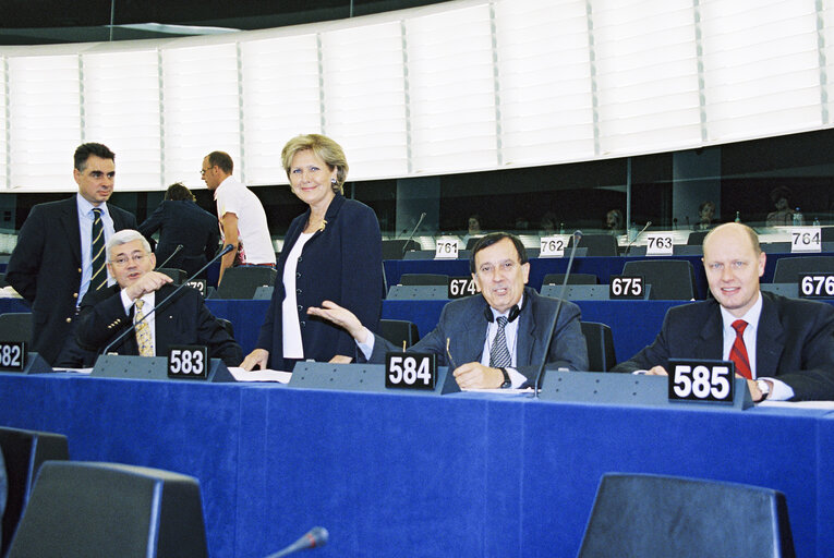 Fotografie 7: MEP Marie-France STIRBOIS in plenary session in Strasbourg