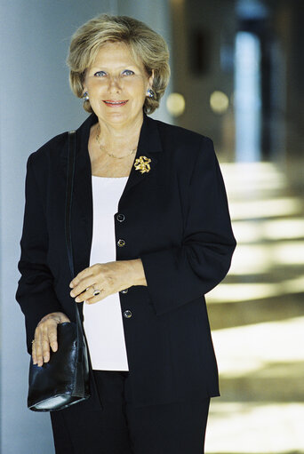 Fotografie 8: Portrait of MEP Marie-France STIRBOIS in Strasbourg