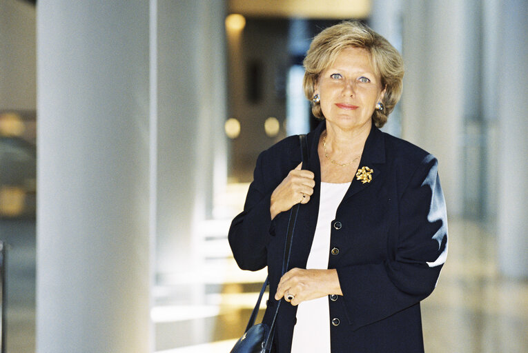 Fotografie 13: Portrait of MEP Marie-France STIRBOIS in Strasbourg