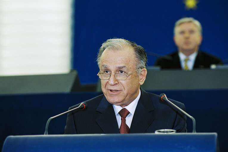 Fotografie 15: The President of Romania addresses the plenary session in Strasbourg