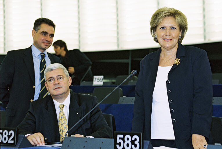 Fotografie 5: MEP Marie-France STIRBOIS in plenary session in Strasbourg