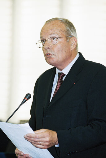 Photo 7 : MEP Hugues MARTIN speaks in plenary session in Strasbourg