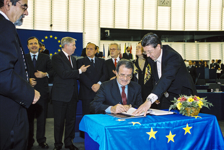 Fotografija 10: Signature of the Interinstitutional Agreement on better Law-Making at the European Parliament in Strasbourg