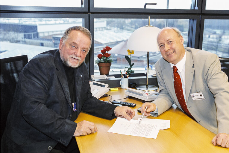 Foto 2: MEPs Freddy BLAK and Michael  SVANE in a meeting at the European Parliament in Strasbourg