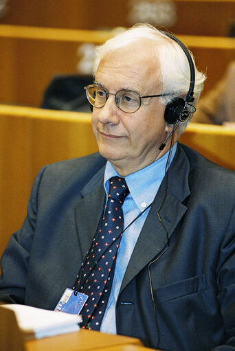 Foto 7: Committee on Regional Policy, Transport and Tourism - Election of Paolo COSTA as President of the Committee