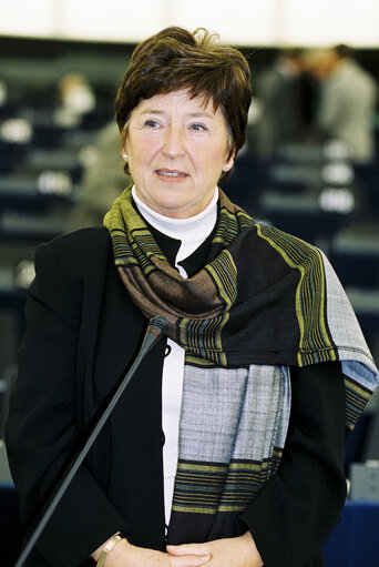 Fotografija 3: Miet SMET during the plenary session at the European Parliament in Strasbourg