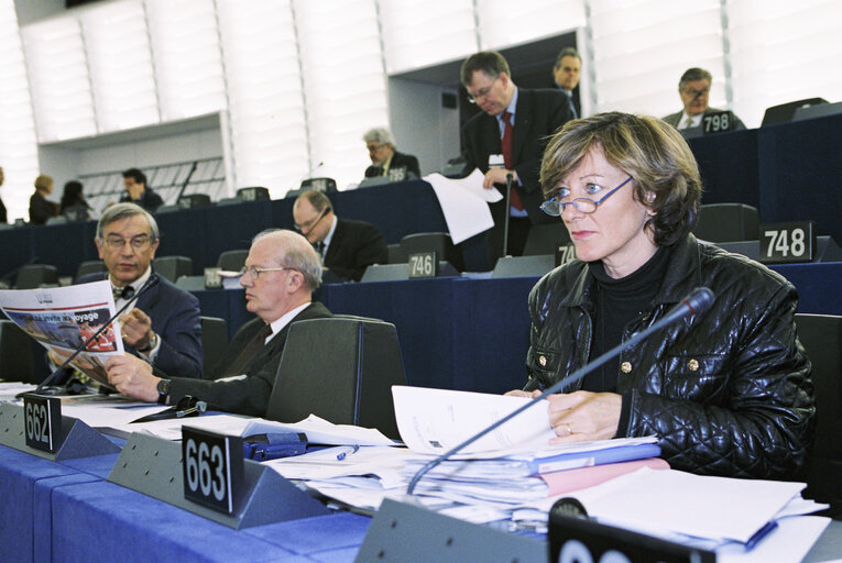 Fotografia 16: MEP Jacqueline ROUSSEAUX in Plenary Session at the European Parliament in Strasbourg