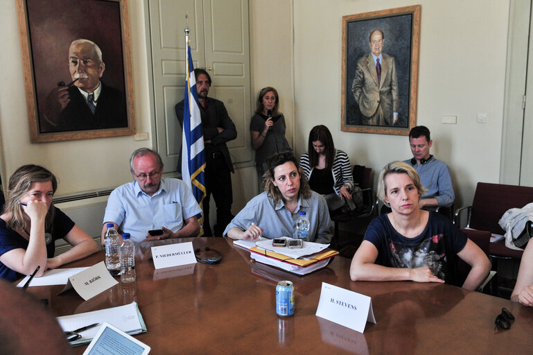 Zdjęcie 10: LIBE Delegation to Greece - Meeting in General Secretariat of Aegean and Island policy in Mitilini on 19 May, 2016. Members of the European Parliament from Committee on civil liberties, justice and home affairs visit migrants camp in Greece.