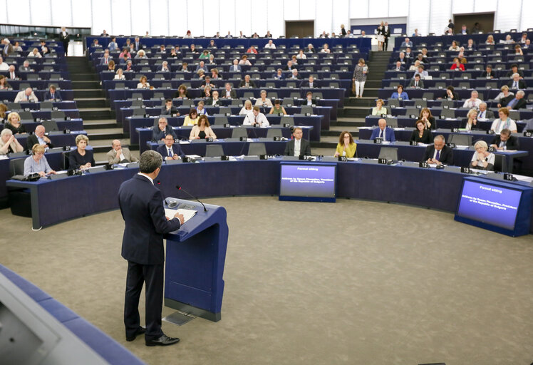 Valokuva 19: Official visit of the President of Bulgaria to the European Parliament in Strasbourg. Formal address to the Plenary