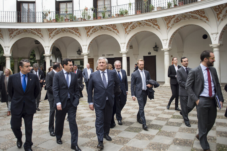 Fotografija 2: EP President receives the ' Prize Against Terrorism ' created in memory of Alberto Jiménez-Becerril, the Seville municipal councillor who was brutally murdered 20 years ago by the Basque separatist group ETA