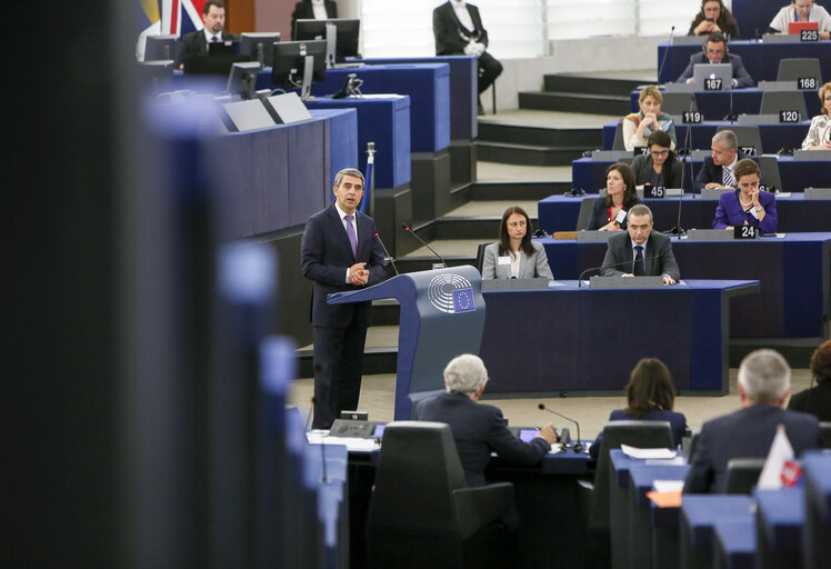 Valokuva 20: Official visit of the President of Bulgaria to the European Parliament in Strasbourg. Formal address to the Plenary