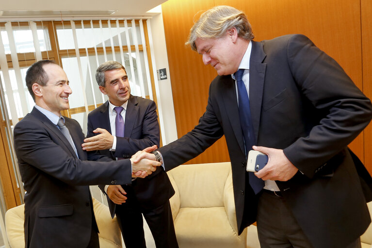 Fotografia 3: Meeting between Rosen PLEVNELIEV - President of Bulgaria - Antonio LOPEZ ISTURIZ WHITE and KOVATCHEV, Andrey (EPP, BG)