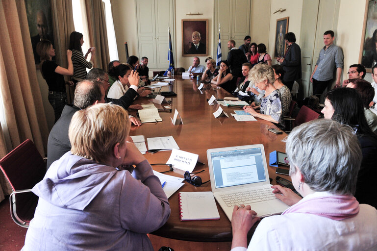 Nuotrauka 14: LIBE Delegation to Greece - Meeting in General Secretariat of Aegean and Island policy in Mitilini on 19 May, 2016. Members of the European Parliament from Committee on civil liberties, justice and home affairs visit migrants camp in Greece.