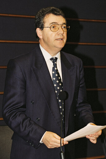 Foto 3: Portrait of MEP Andr?© SAINJON in the hemicycle during the Plenary Session at the EP in Brussels