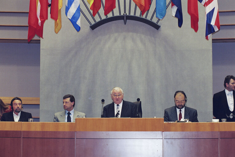 Nuotrauka 28: Conference on Local Authorities at the EP in Brussels in april 1994.