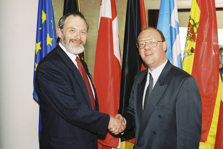 Fotografija 2: David Robert BOWE Meets with guest at the EP in Strasbourg