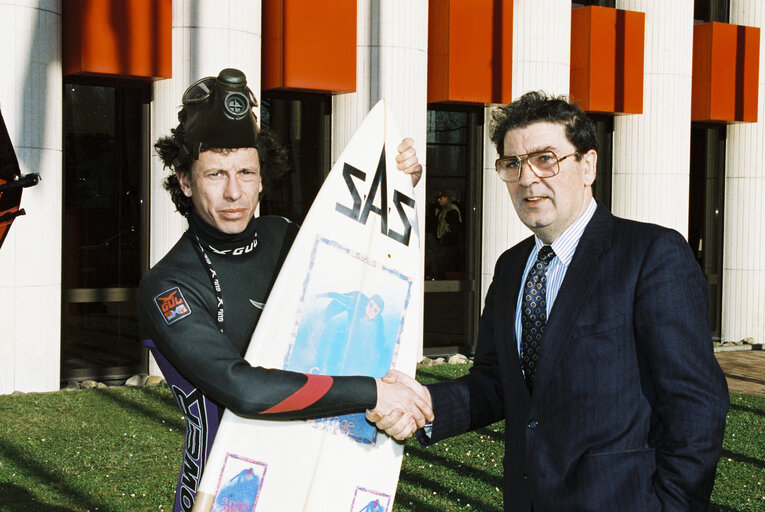 Fotografia 7: British MEPs support the Surfers against Sewage (SAS) movement