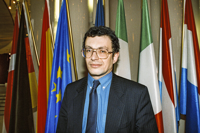 Foto 3: MEP Edward NEWMAN at the European Parliament in Strasbourg