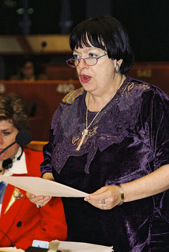 Fotografija 2: Portrait of MEP Karin JUNKER in the hemicycle during the Plenary Session at the EP in Brussels