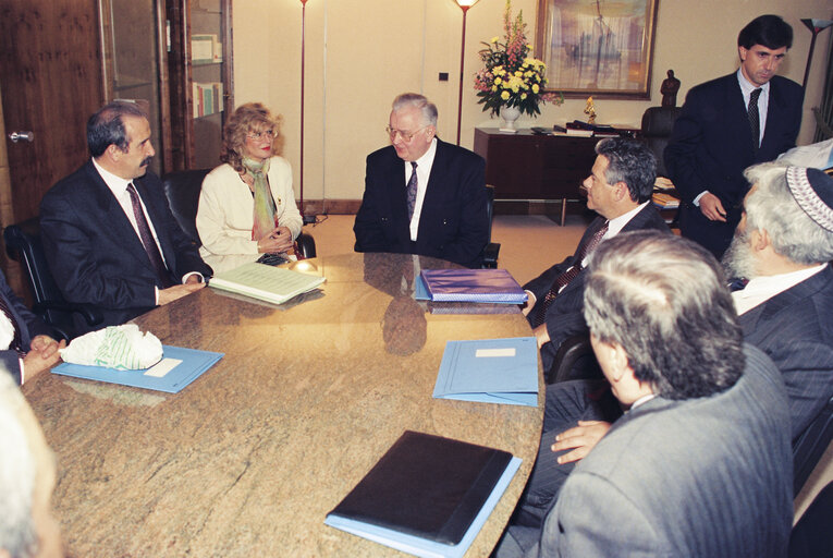 Fotagrafa 3: EP President meest with the participants of the meeting of the EP delegation for relations with Israel