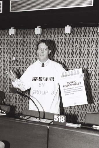 Fotografia 5: MEP Brian SIMPSON at the European Parliament in Brussels