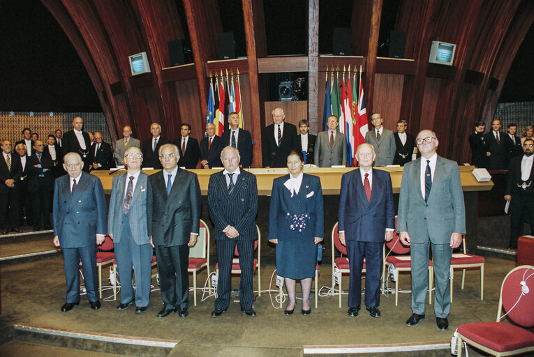 Fotografi 11: 40th anniversary of the foundation of the European Coal and Steel Community (ECSC) - Formal sitting