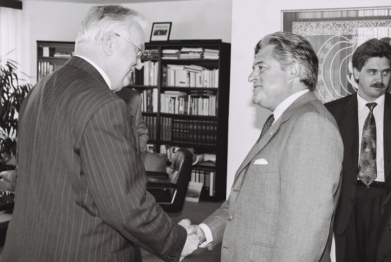 Photo 4: Egon KLEPSCH - EP President meets with Luis Alberto LACALLE, President of Uruguay