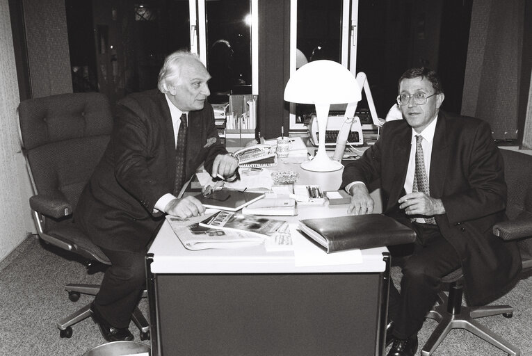 MEP Marco PANNELLA receives MEP Gabriele SBOARINA in his office in Strasbourg