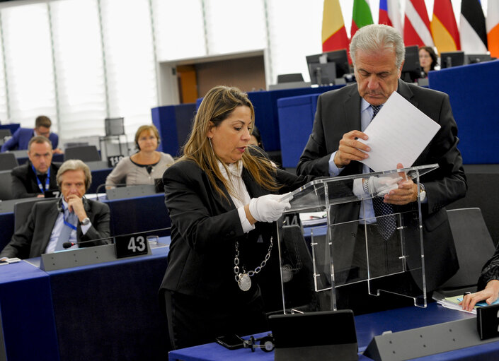 Foto 34: Plenary Session week 21 2015 in strasbourg - European Agenda on Migration  Council and Commission statements