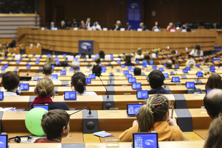 Valokuva 27: Open Doors Day 2015 - Opening Ceremony. European Parliament Vice-President introduces two Sahkarov Prize Laureates