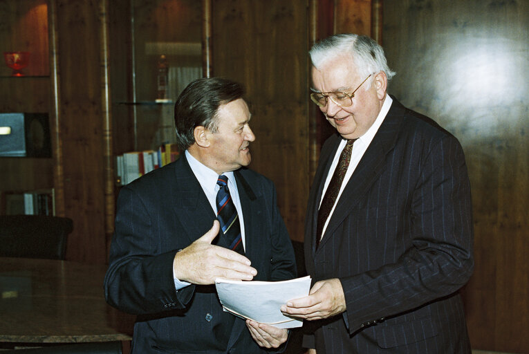 Zdjęcie 5: EP President meets with MEP David R. MORRIS