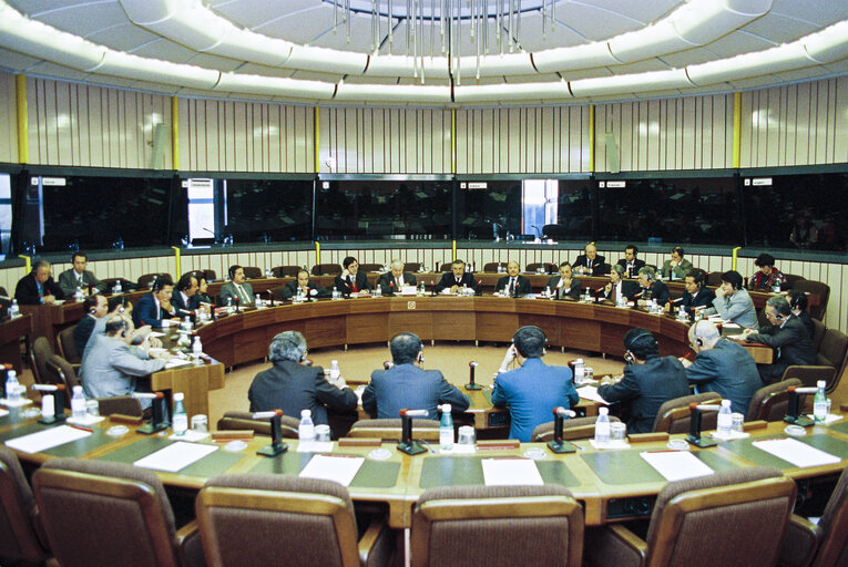 Foto 4: EP President takes part in a meeting n Strasbourg