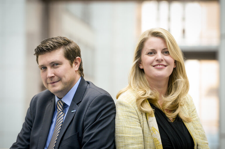 Photo 3 : MEPs Emma McCLARKIN and Andrew LEWER in Brussels