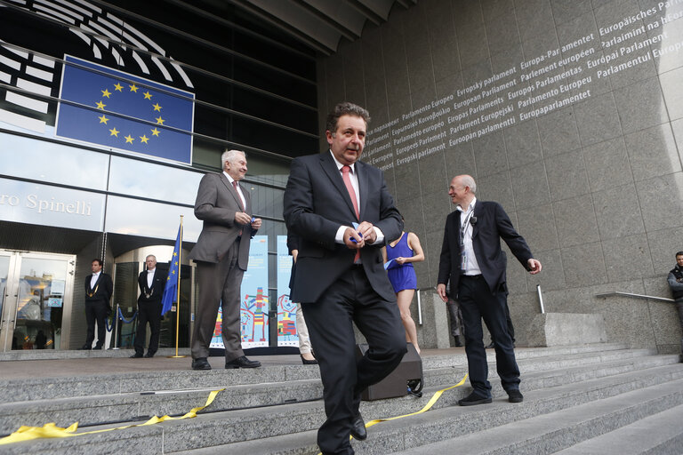 Cut of the ribbon during the Opening Ceremony of the Open Doors Day 2015