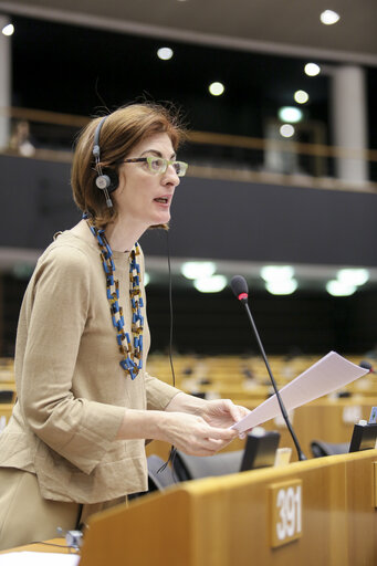 Foto 6: Plenary session in Brussels - Week 22 2015 - Statement by the Commissioner in charge of Migration, Home Affairs and Citizenship