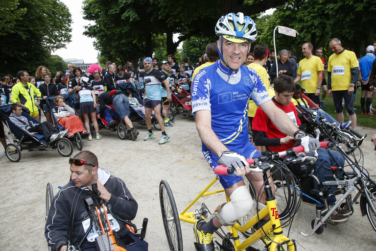 Photo 2 : European institutions staff members in the 20km of Brussels