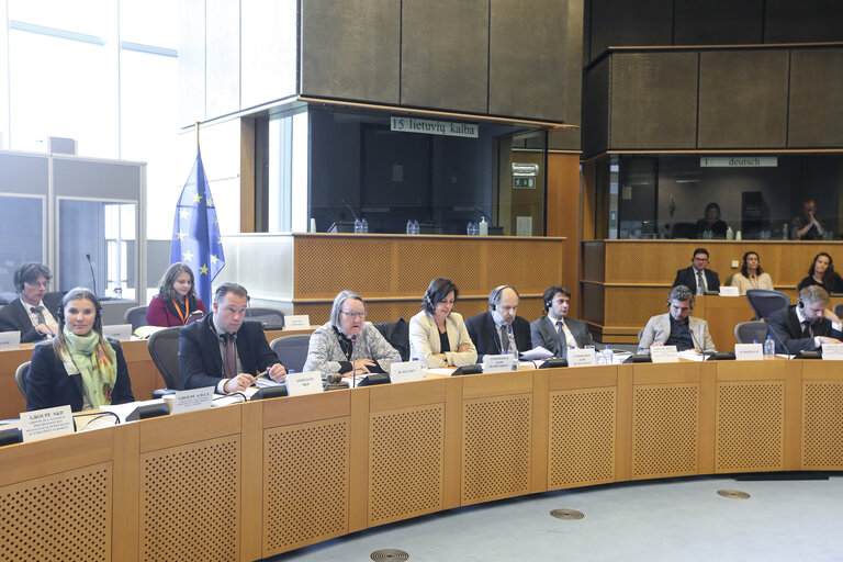 Photo 10: Agreement between Parliament, Council and Commission on final wording of the European Law on Transmissible Animal Diseases