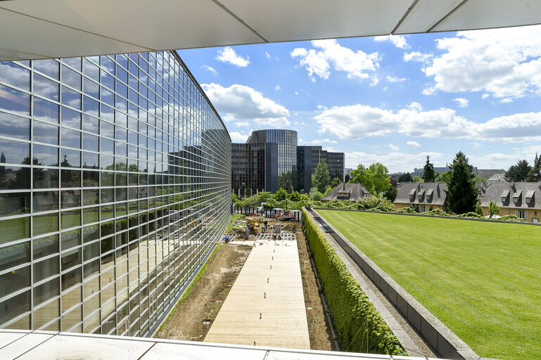 Fotografija 20: The new terrasse behind the cafeteria in the EP building in Strasbourg