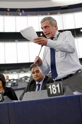 Fotografia 8: Plenary Session week 21 2015 in strasbourg - European Agenda on Migration  Council and Commission statements